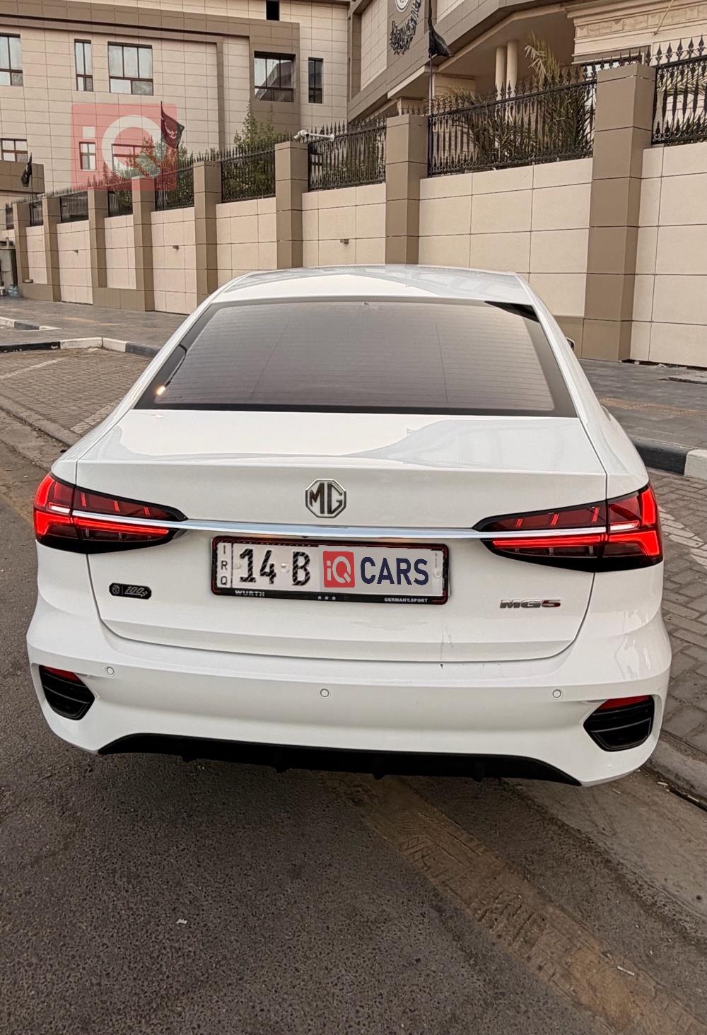 MG 5 Plus